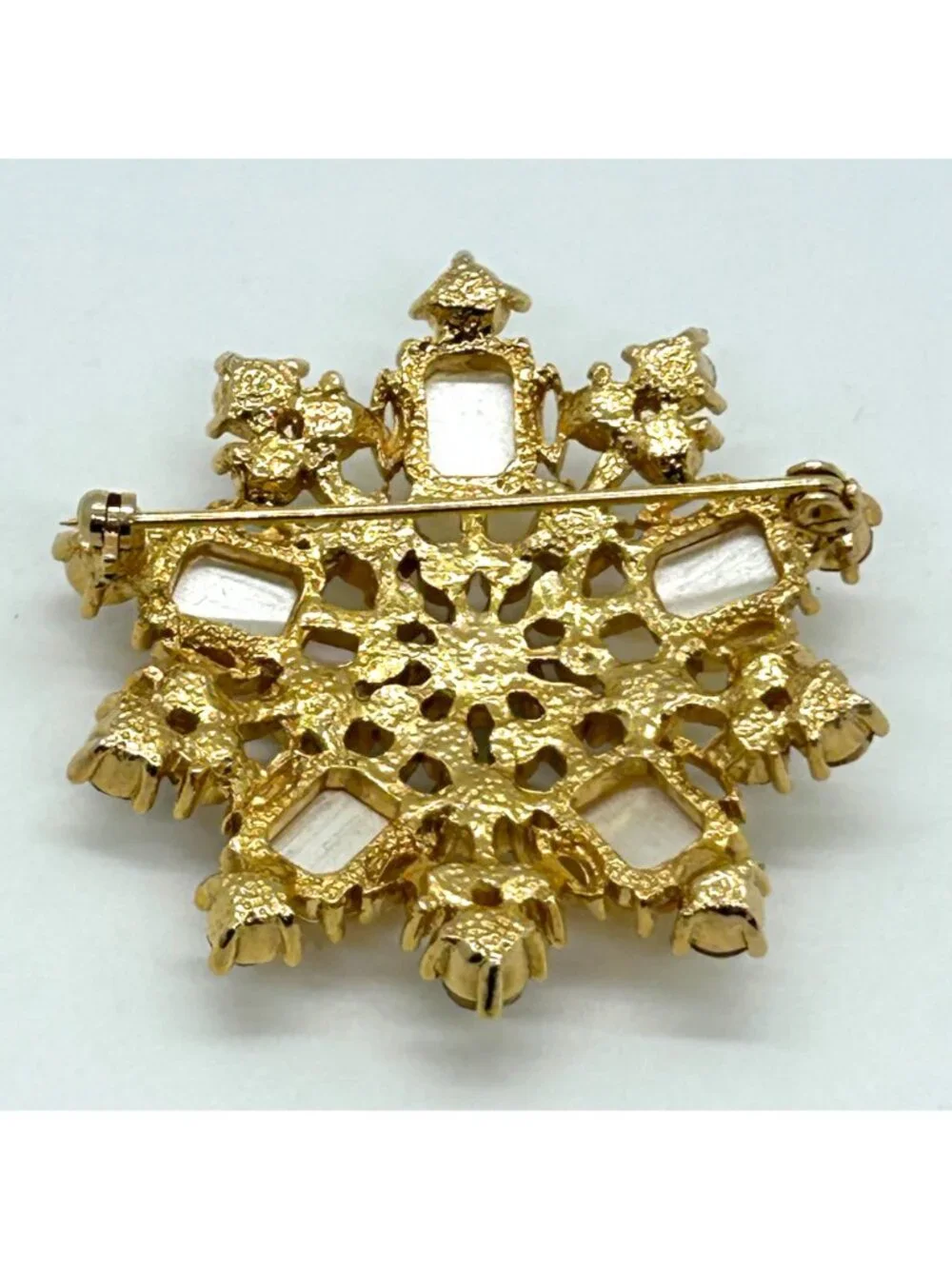 Vintage Yellow Aurora Borealis Brooch Gold-tone Acrylic Stone Statement Sunburst